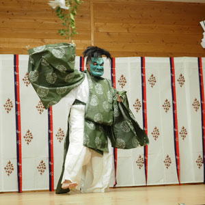 綱分八幡宮　放生会御神幸祭　神楽　岩戸